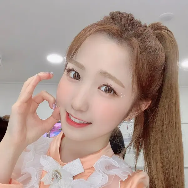 Hitomi gallery image