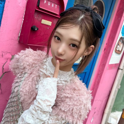 Hyerin gallery image