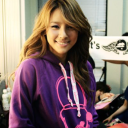 Lee Hyori gallery image