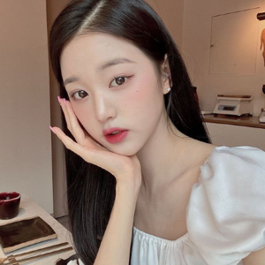 Wonyoung gallery image