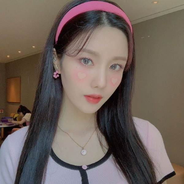 Eunbi gallery image