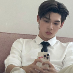 TeeTee gallery image