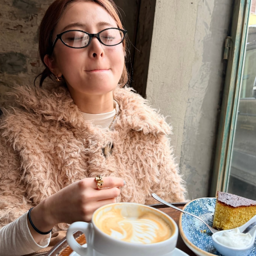 Huh Yunjin gallery image