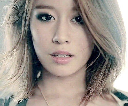 Jiyeon gif