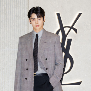 Cha Eunwoo gallery image