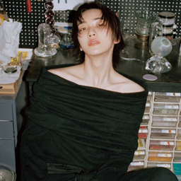 Jeonghan gallery image