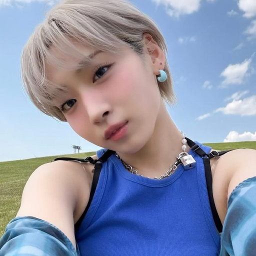 Jisoo gallery image