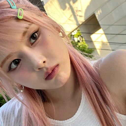 Jiwoo gallery image