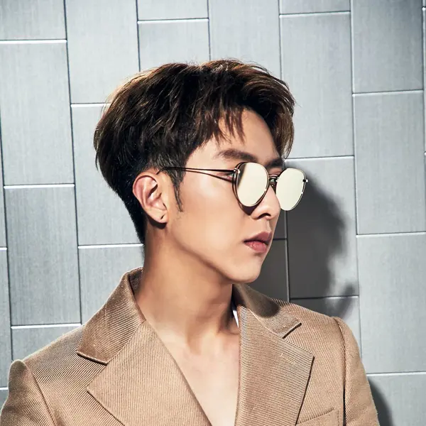 Gambar galeri Lee Jungshin