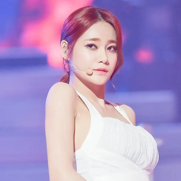 Seo Yuna gallery image