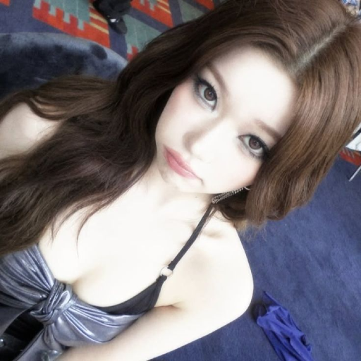 Tsuki gallery image