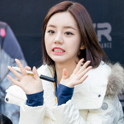 Hyeri gallery image