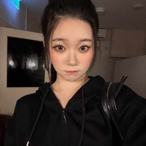 Tsuki gallery image