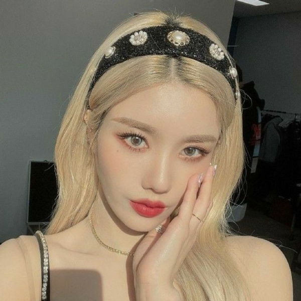 Eunbi gallery image