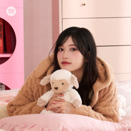 Leeseo gallery image