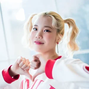 JooE gallery image