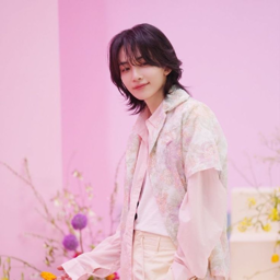 Jeonghan gallery image