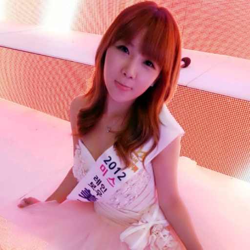 Hyunyoung gallery image