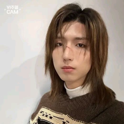 Jun Han gallery image