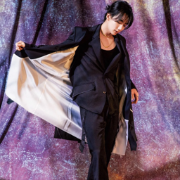 Jeonghan gallery image