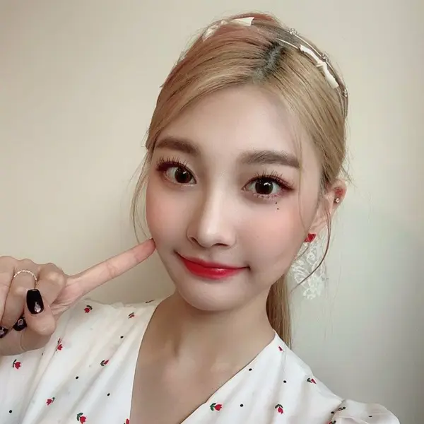 Minseo gallery image