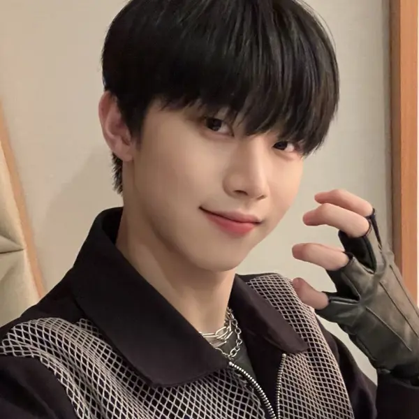 Hyunwoo gallery image