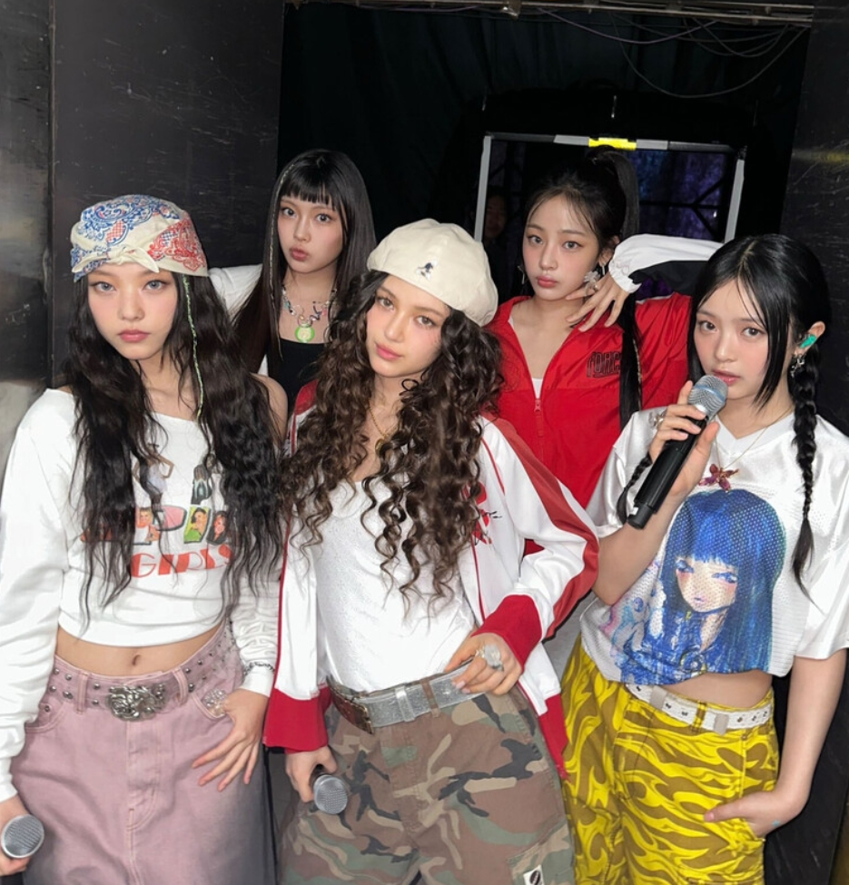 NewJeans photo