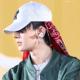 Heeseung gallery image