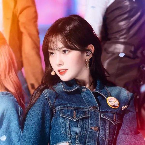 Chaehyun gallery image