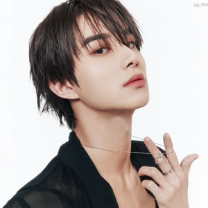 Jungwoo gallery image