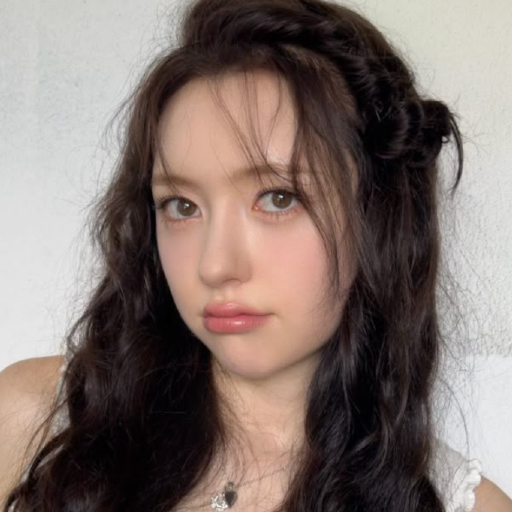 Chanelle Moon gallery image