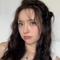 Chanelle Moon gallery image