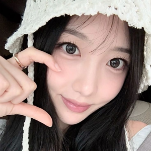 YunSeo gallery image