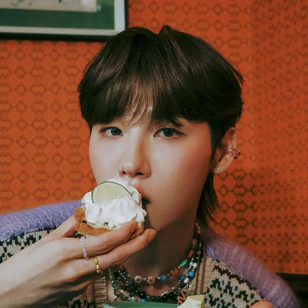 Jeon Woong gallery image