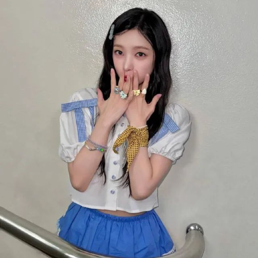 Hyerin gallery image