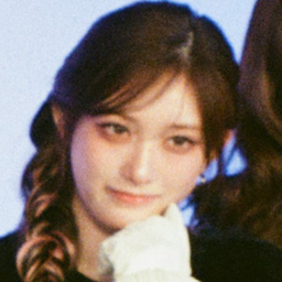 Leeseo gallery image