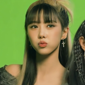 Yoohyeon gallery image