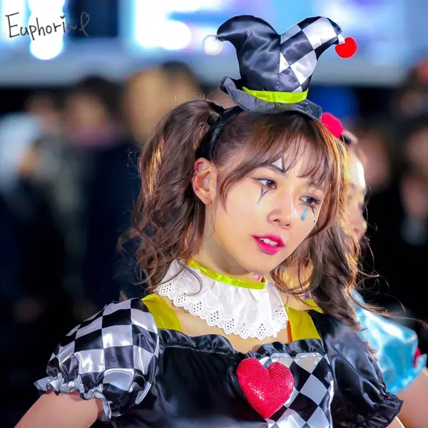 Yoohyeon gallery image
