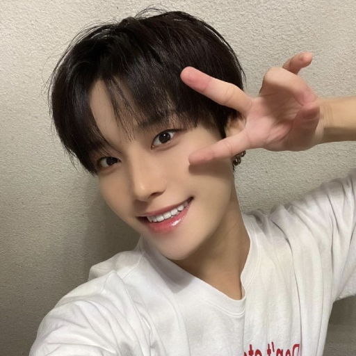 Larawan sa gallery ni Choi In