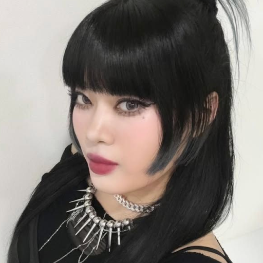 Naoko gallery image