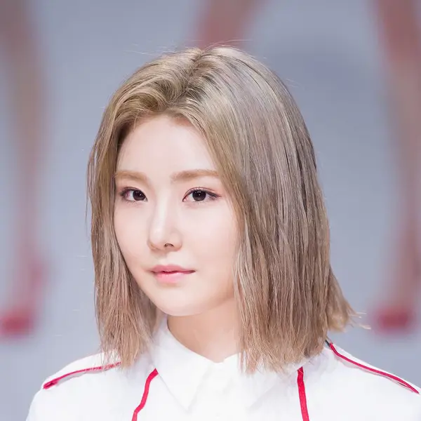Yuna gallery image