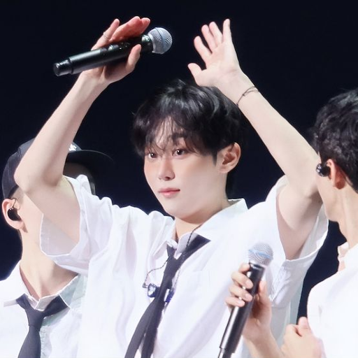 Seungkwan gallery image