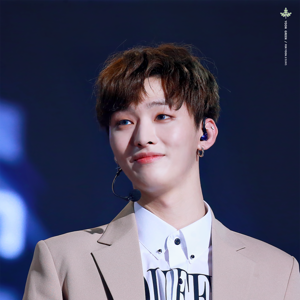 Jisung gallery image