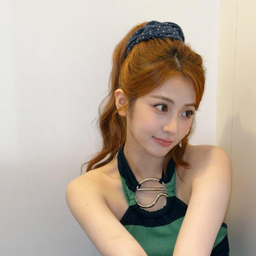 Huh Yunjin gallery image