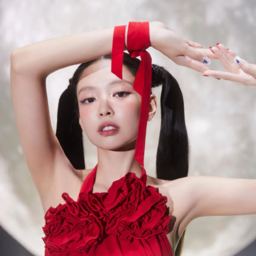 Jennie gallery image