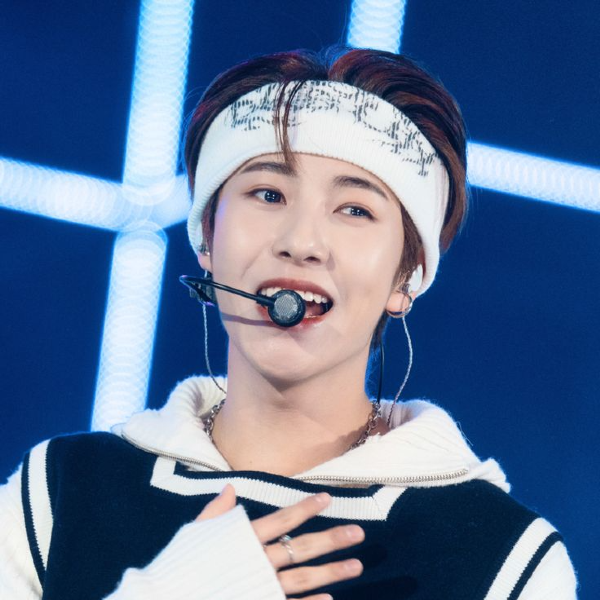 Renjun gallery image