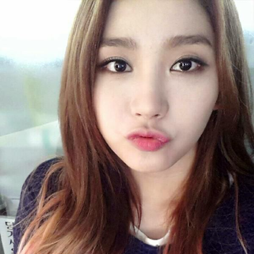 Yooyoung galerijafbeelding