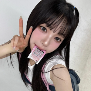 Kim ChaeWon gallery image