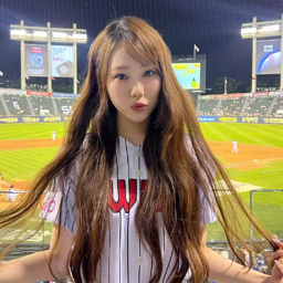 Kurumi gallery image