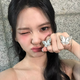 LEE SONGHYUN gallery image